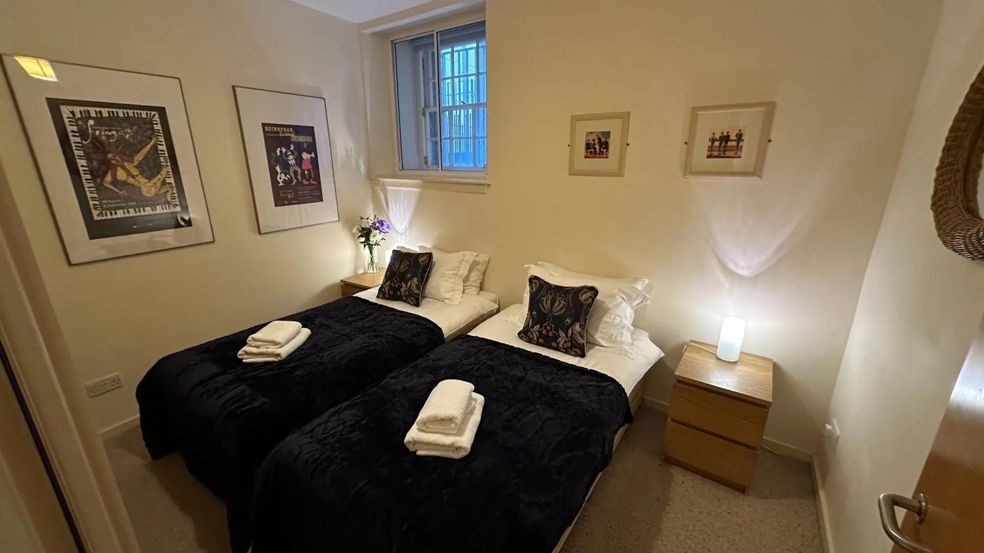Edmonstone Suite Old Town Edinburgh Apartment