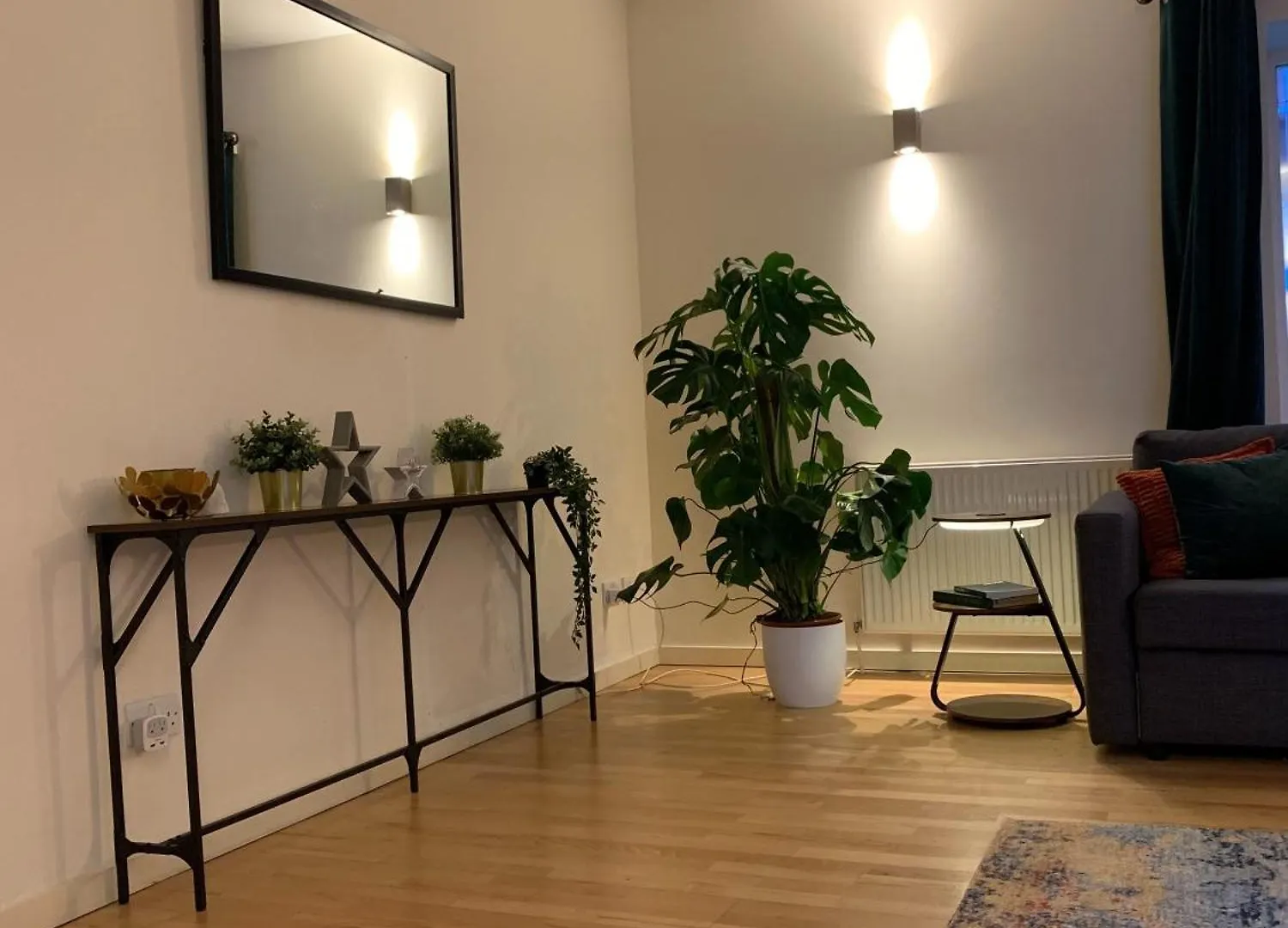 Edmonstone Suite Old Town Edinburgh 0*,